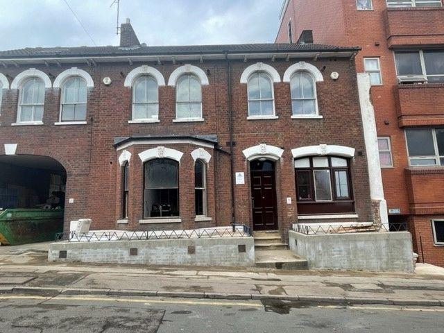 Rothesay Road, Luton LU1, 1 bed flat to rent, £700 pcm | PrimeLocation