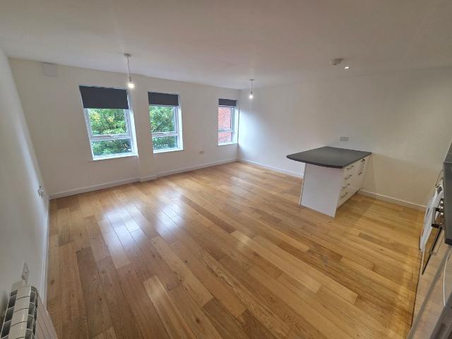 Rothesay Road, Luton LU1, 2 bed flat to rent, £1,300 pcm | PrimeLocation