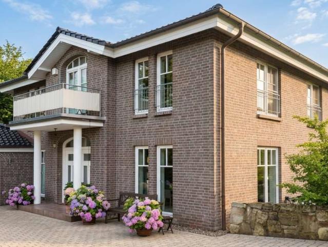 Rotklinkervilla in familienfreundlicher Lage von Lemsahl / Hamburger Walddörfer