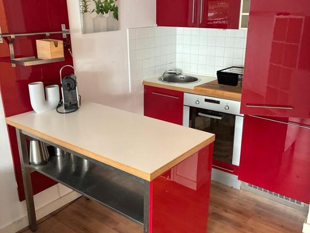 Rotkreuzplatz: Möblierte 30m² Single Wohnung mit Balkon ab 01.11