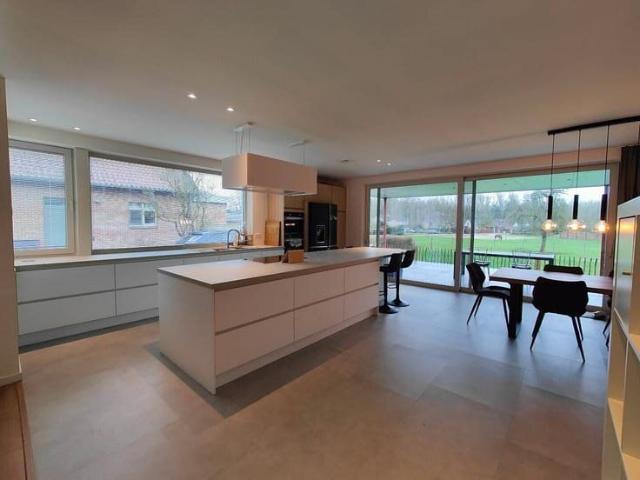 ROTSELAAR all in luxury villa