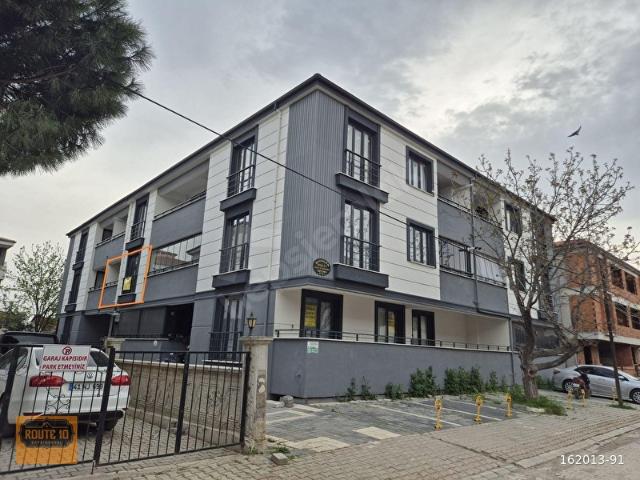 ROUTE 10 GAYRİMENKUL'DEN GÖMEÇ'TE KULLANIŞLI 1+1 KİRALIK DAİRE
