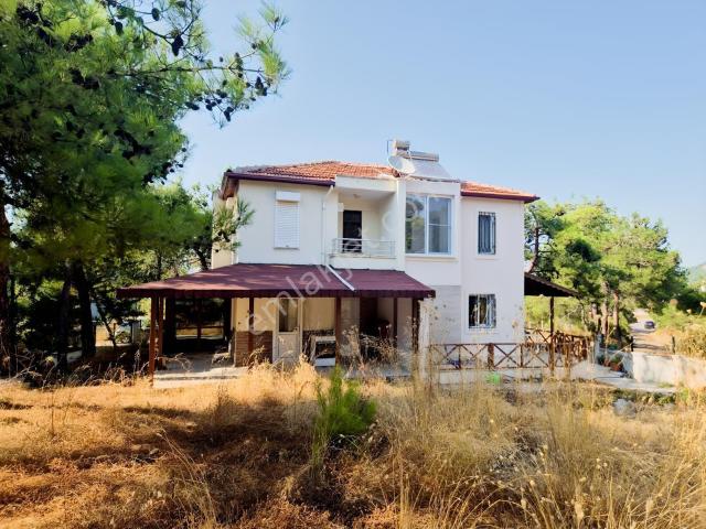 Route 10 Gayrimenkul'den Ayvalık Murat Reis'te Satılık Villa