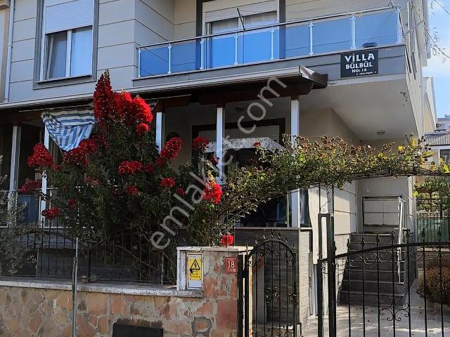 Route 10'dan Ayvalık Sarımsaklı'da Sezonluk Kiralık Villa