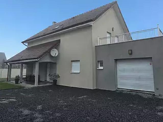 Rouvres en Plaine 21110 Location maison 7 pièces t7 au dernier étage parking
