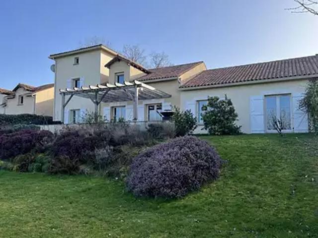 Rouzède 16220 Achat / Vente maison 6 pièces t6 parking