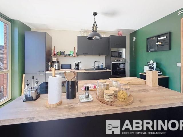 ROUBAIX centre Beau type 4 de 81.57 m² hab. Balcon