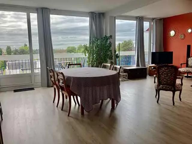 Roubaix 59100 Achat / Vente appartement 5 pièces t5 au dernier étage cave