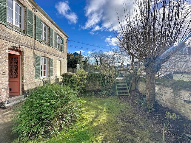 ROUEN entre SAINT GERVAIS et SAINT ANDRE = MAISON 3 chambres = GARAGE = TERRASSE