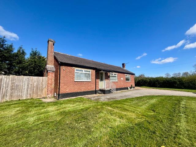 Rough Hayes, Burton On Trent DE13, 3 bed bungalow to rent, £1,500 pcm | PrimeLocation