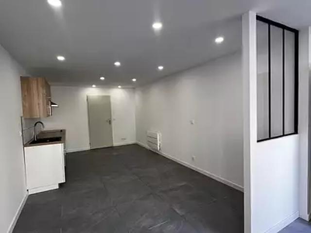 Rougiers 83170 Location appartement 1 pièce t1
