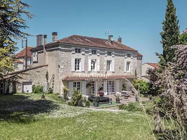 Rouillac 16170 Achat / Vente maison 10 pièces t10 au dernier étage