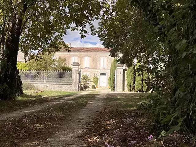 Rouillac 16170 Achat / Vente maison 11 pièces t11 parking