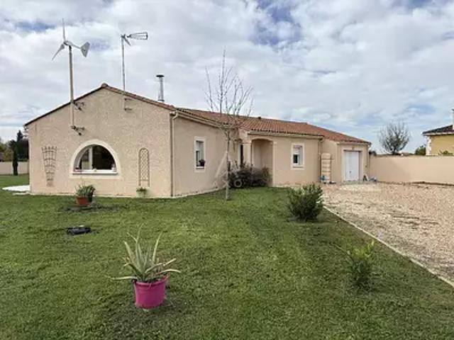 Rouillac 16170 Achat / Vente maison 5 pièces t5 au dernier étage