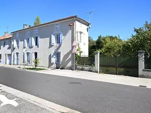 Rouillac 16170 Achat / Vente maison 6 pièces t6 parking