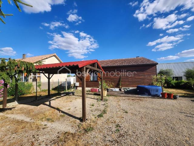 Rouillé centre bourg – Maison de plain pied 3 chambres, prête à vivre, DPE C
