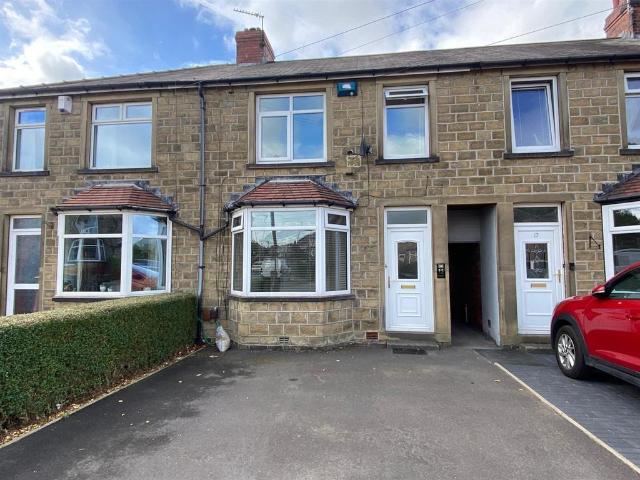 Round Wood Avenue, Huddersfield 2 bed terraced house to rent £950 pcm £219 pw