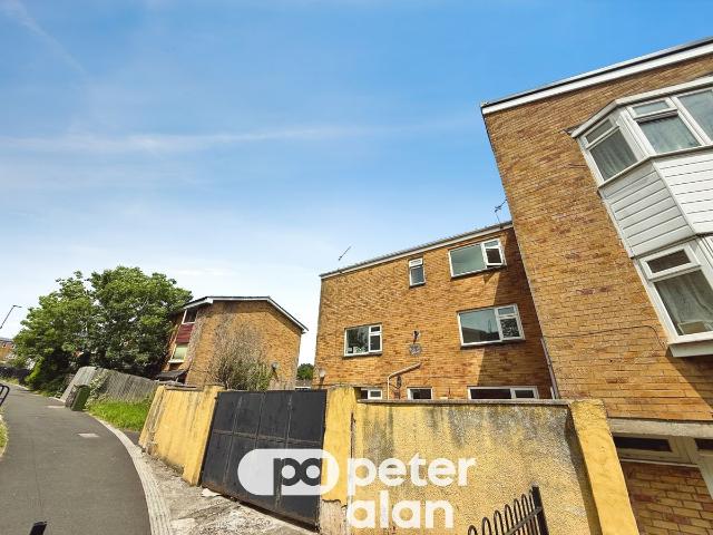 Round Wood, Cardiff CF23, 4 bed town house to rent, £1,500 pcm | PrimeLocation