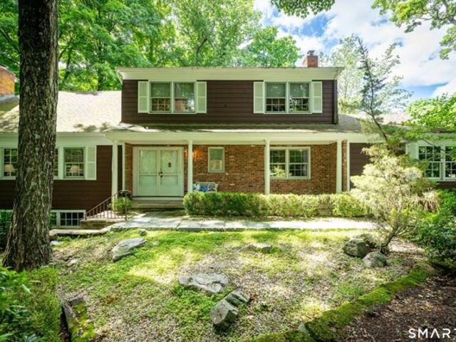 Round Hill Dr, Stamford, Home For Sale