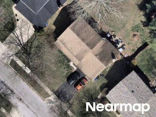 Roundelay Rd N