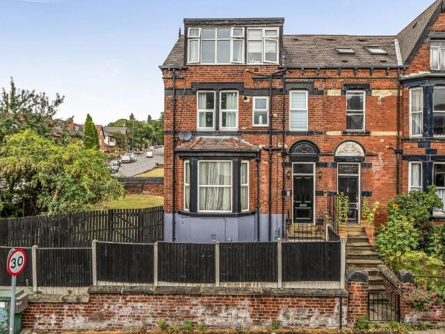 Roundhay Mount, Leeds, West Yorkshire LS8, 2 bed detached house to rent, £950 pcm | PrimeLocation