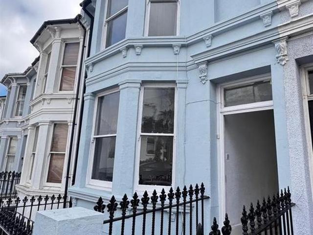 Roundhill Crescent, Brighton 3 bed maisonette to rent £1,950 pcm £450 pw
