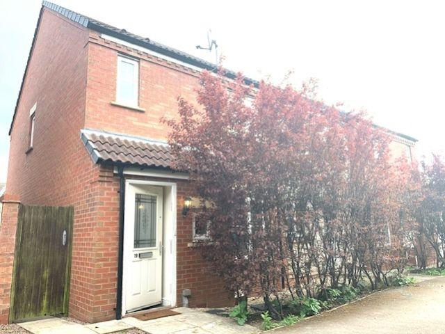 Roundthorn Close, Bridgnorth, Shropshire WV16, 3 bed terraced house to rent, £950 pcm | PrimeLocation