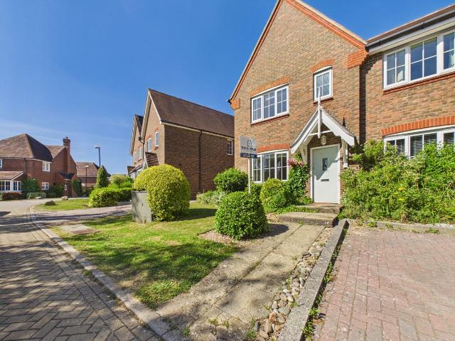 Roundway, Haywards Heath RH16, 2 bed end terrace house to rent, £1,800 pcm | PrimeLocation