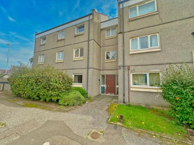 Rousay Terrace, Sheddocksley, Aberdeen AB15, 3 bed flat to rent, £900 pcm | PrimeLocation