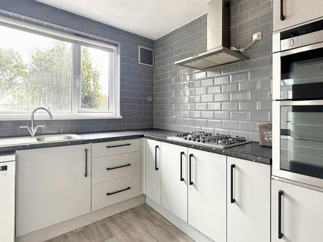 Rousham Road Crofts End, Bristol BS5 4 bed house to rent £2,400 pcm £554 pw