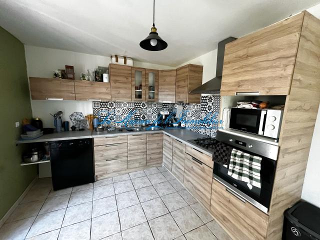 Rousson maison 3 face de type F5 avec garage sur 360m2 de jardin