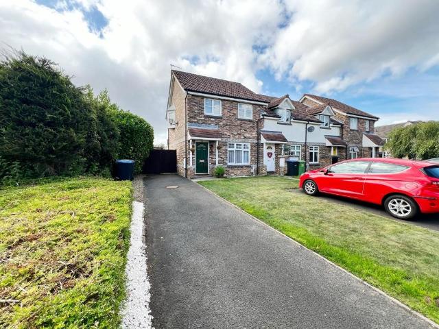 Rowan Court, Spennymoor 3 bed end of terrace house to rent £695 pcm £160 pw