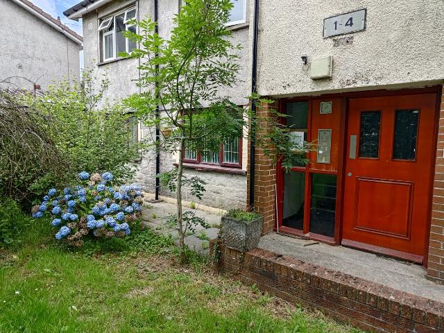 Rowan Close, Mountain Ash CF45, 1 bed flat to rent, £500 pcm | PrimeLocation