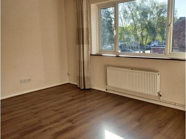 Rowan Close, St Albans AL4, 2 bed maisonette to rent, £1,450 pcm | PrimeLocation