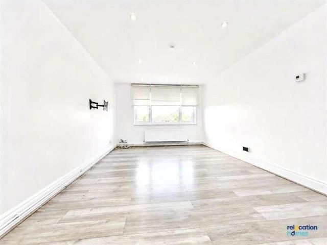 Rowan Drive, Broxbourne, EN10