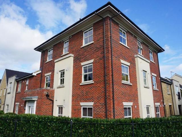 Rowditch Furlong, Redhouse Park MK14, 2 bed flat to rent, £1,250 pcm | PrimeLocation