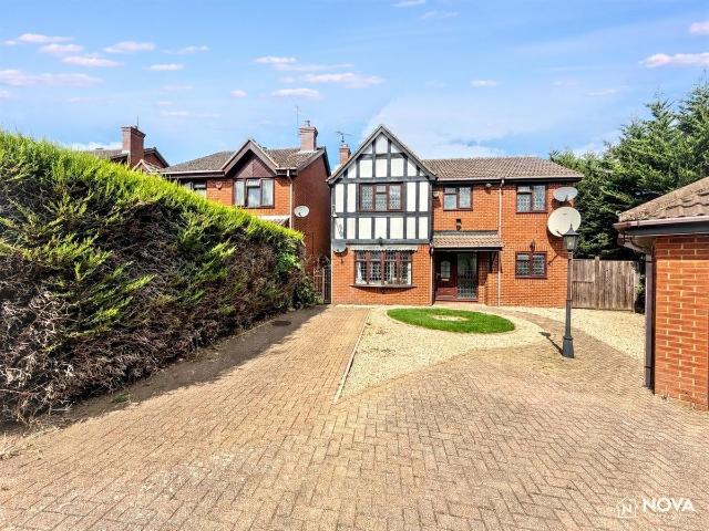 Rowington Close, Luton LU2, 4 bed detached house to rent, £2,000 pcm | PrimeLocation