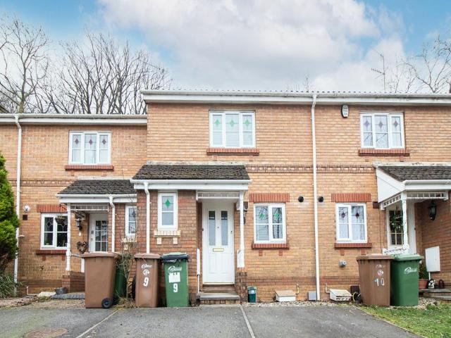 Rowland Drive, Caerphilly, CF83 2 bed house to rent £1,050 pcm £242 pw