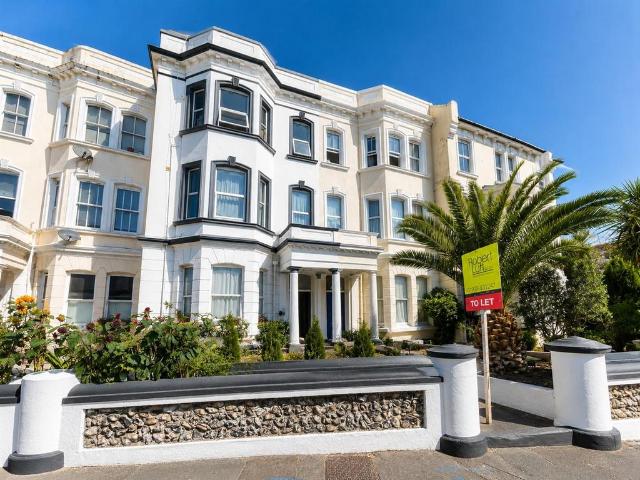 Rowlands Road, Heene, Worthing Studio to rent £725 pcm £167 pw