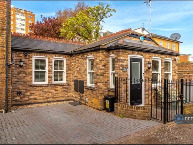 Rowlands Road, Worthing, BN11 1 bed bungalow to rent £995 pcm £230 pw