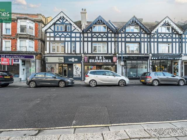 Rowlands Road, Worthing BN11 Studio to rent £650 pcm £150 pw