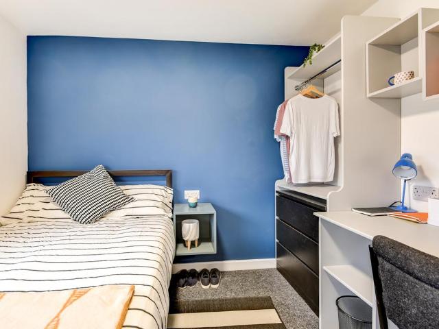 Rowlandson Gardens, Bristol BS7 6 bed house of multiple occupation to rent £4,160 pcm £960 pw