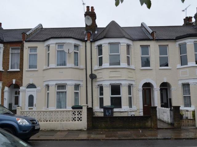 Rowley Road, Haringay 4 bed terraced house to rent £2,795 pcm £645 pw