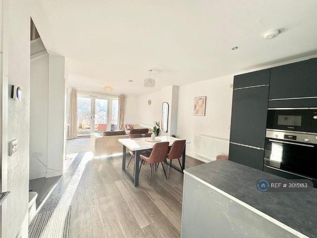 Rowntree Way, York, YO31 3 bed end of terrace house to rent £2,500 pcm £577 pw