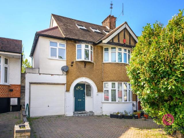 Rowsley Avenue, London, NW4 5 bed semi detached house to rent £4,250 pcm £981 pw