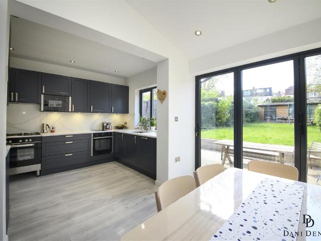Rowsley Avenue, London NW4, 5 bed semi detached house to rent, £4,500 pcm | PrimeLocation