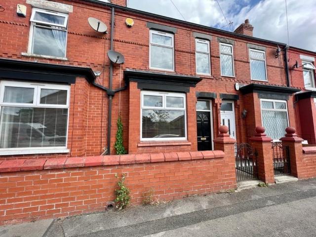 Rowsley Grove, Stockport, SK5 7AN, United Kingdom | 2 bed townhouse for rent #140801940 | Rentberry