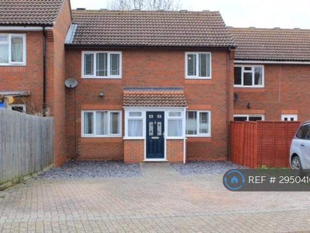Roxwell Path, Aylesbury, HP20 3 bed terraced house to rent £1,700 pcm £392 pw