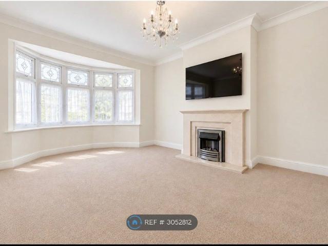 Roxy Avenue, Chadwell Heath RM6, 5 bed semi detached house to rent, £3,500 pcm | PrimeLocation
