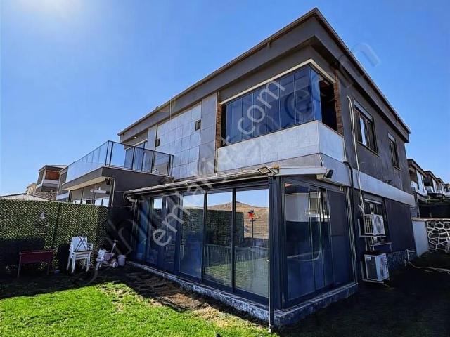 Roxy Group Tan Köşe Başı,harika Manzaralı Satılık 3,5+1 Villa